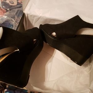 Torrid size 12 booties